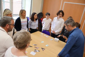 College_Saint_Joseph_-_presentation_jeux_sur_le_risque_inondation-02-06-25©service_communication_ville_d_Aubiere_2-2048x1365